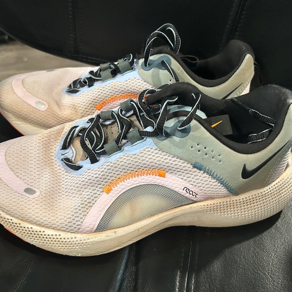 Nike React Sneakers in Black, White, and Orange Running shoes - Picture 2 of 7